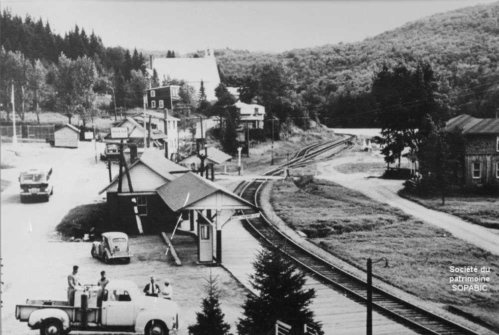 8.1 Gare de Mont-Tremblant 1950-1 - Copie (Custom)